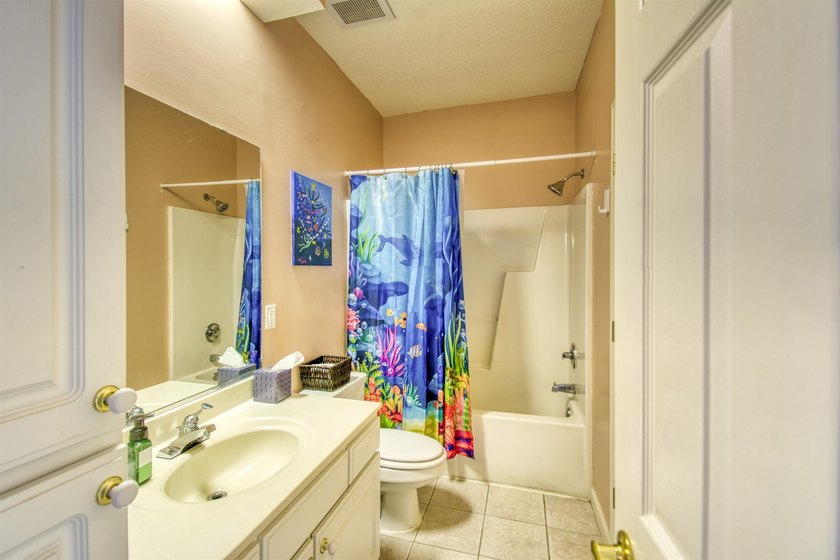 This beautiful FULLY-FURNISHED 3 bedroom 2 bath is located in - photo 14