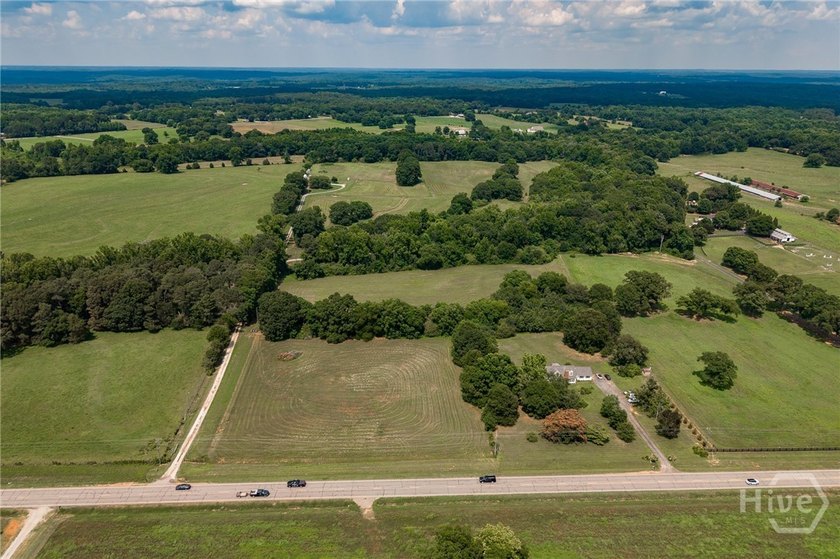 If you're looking for the perfect blend of open pasture and - photo 3