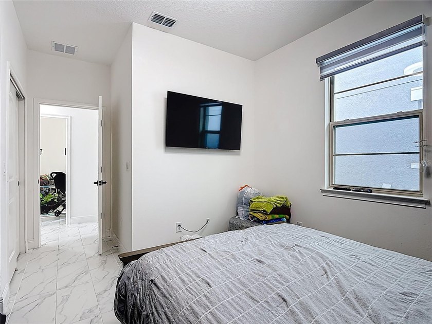 Under contract-accepting backup offers. Short Sale. SHORT - photo 22