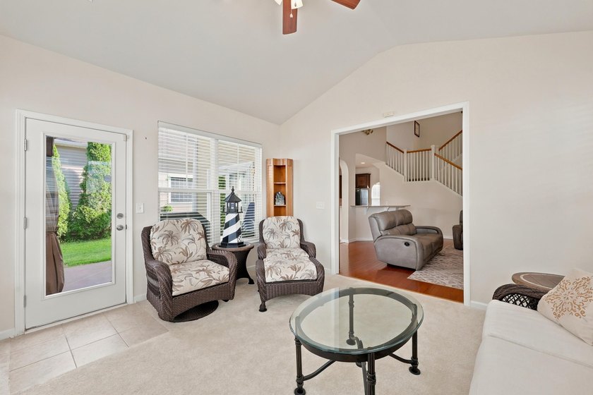 Welcome to this beautifully designed 4 bedrooms, 3.5 bathrooms - photo 19