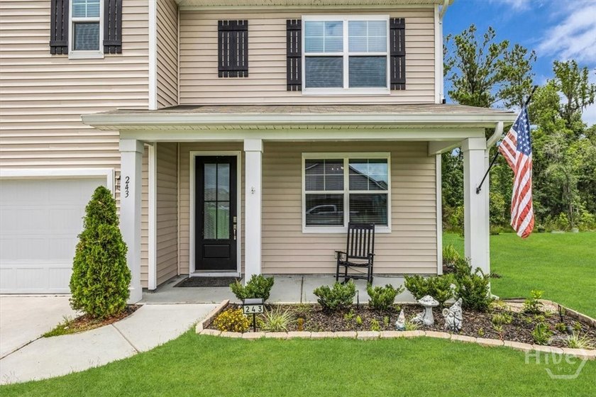 This 2-story, 5-bedroom, 3-bathroom beauty has laid all its - photo 6