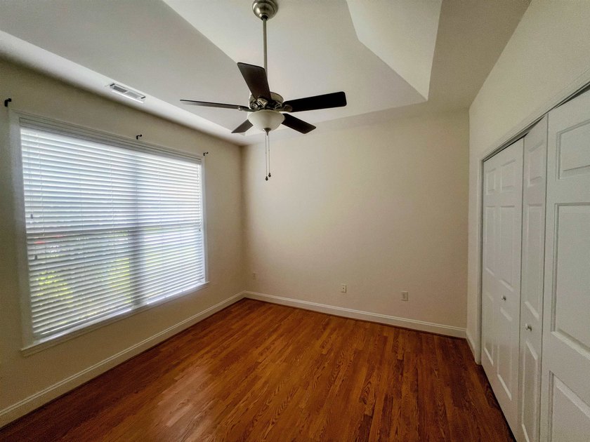 This home has a very inviting open floor plan and a breakfast - photo 15
