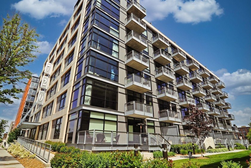 Exceptional North Loop living in a beautifully updated corner - photo 35