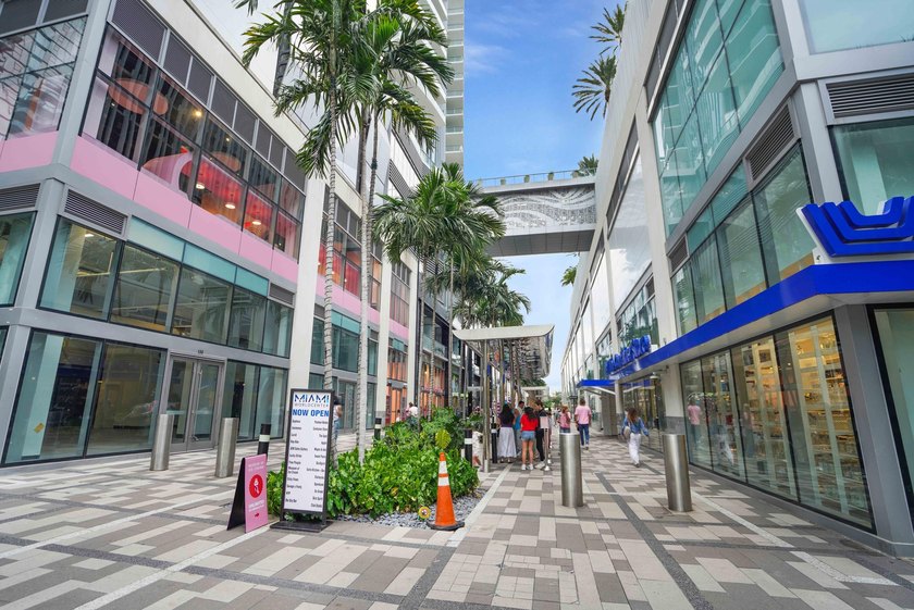 ELEVATE YOUR LIFE at one of Miami's most recognized residential - photo 24