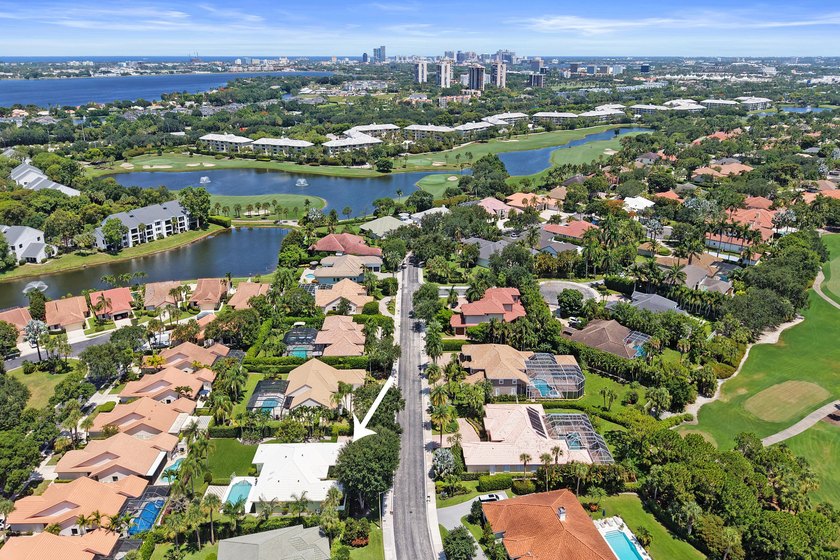 Move right into this beautifully updated 4-bedroom, 3.5-bath - photo 41