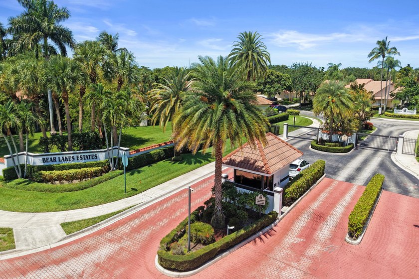 Move right into this beautifully updated 4-bedroom, 3.5-bath - photo 45