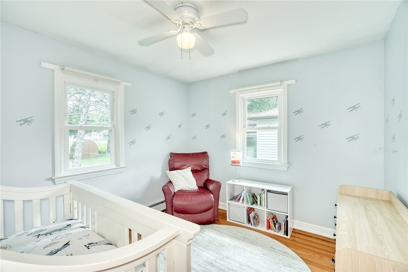 Welcome to 19 Loderdale Drive! This beautifully maintained - photo 19
