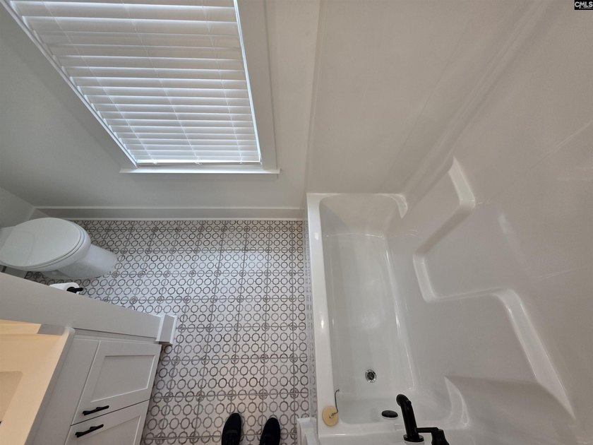 OPEN HOUSE 7/18 11am-1pm - Custom built home in 2022 has 4 - photo 23