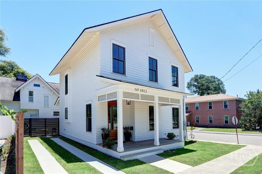 Quintessential Modern Living in the Starland / Thomas Square - photo 3