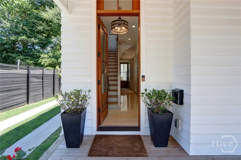 Quintessential Modern Living in the Starland / Thomas Square - photo 8