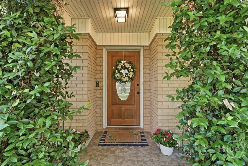 Sellers are relocating and need to sell ASAP! Beautifully - photo 3