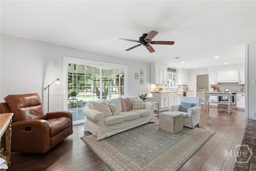 Sellers are relocating and need to sell ASAP! Beautifully - photo 7