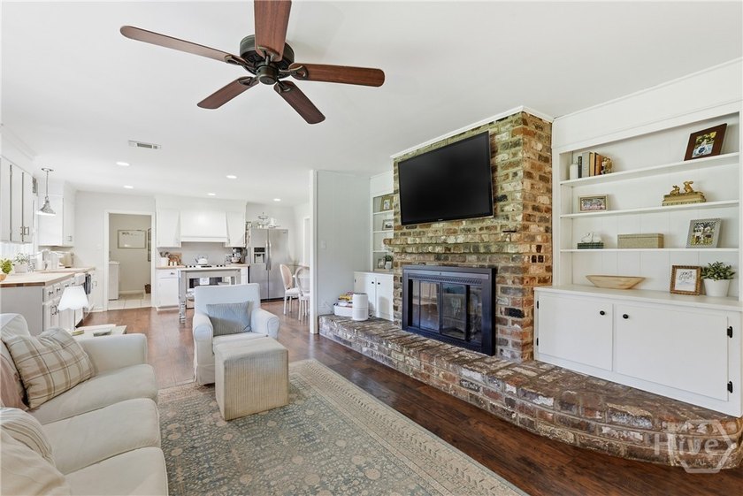 Sellers are relocating and need to sell ASAP! Beautifully - photo 10