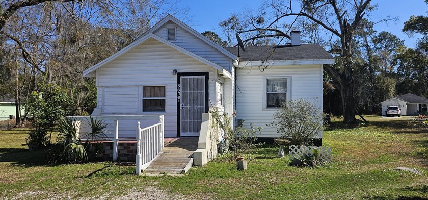 Discover the possibilities at 5676 Soutel Dr, Jacksonville, FL! - photo 2