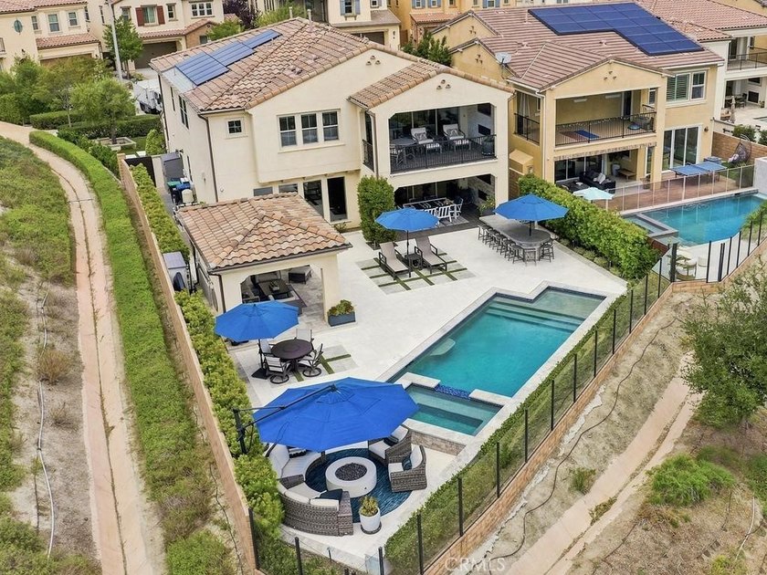 Welcome to 49 Cielo Azul, where commanding panoramic views of - photo 5