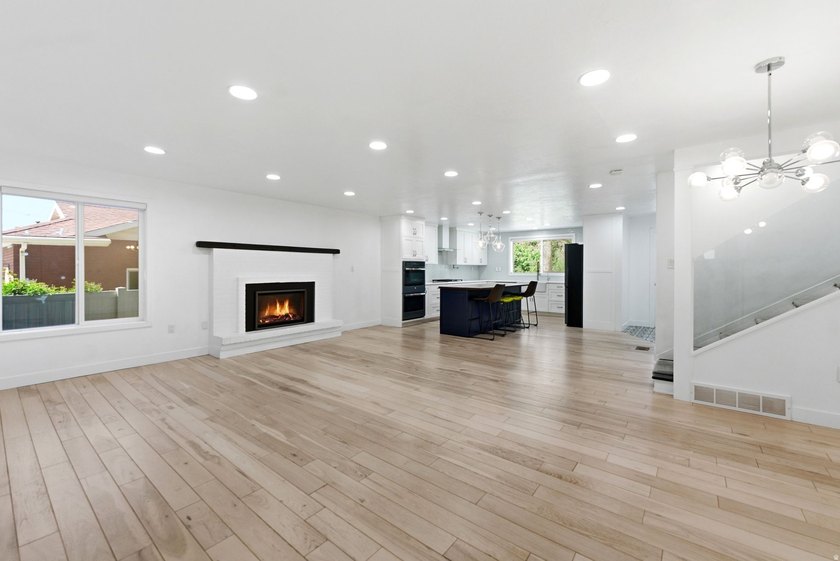 Completely reimagined Alpine home on a spacious 0.54-acre lot - photo 8