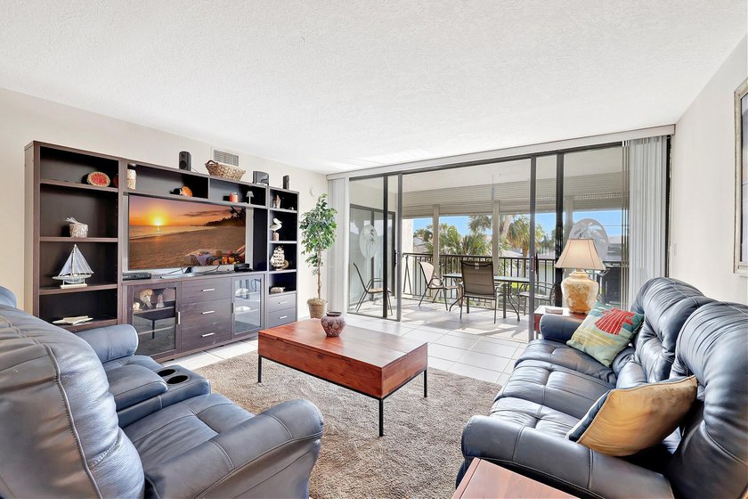 Beautiful 3 bedroom 2 bath furnished ''Catamaran I '' condo at - photo 15