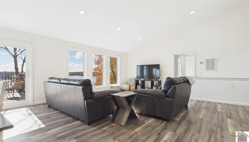 Spectacular views. Prime marina location. Investor-ready - photo 21