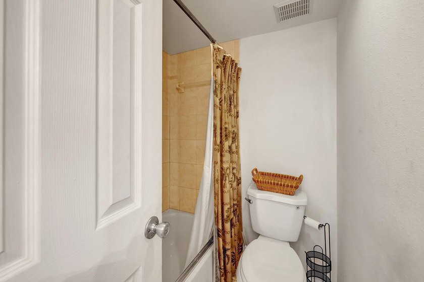 Beautiful 3 bedroom 2 bath furnished ''Catamaran I '' condo at - photo 26