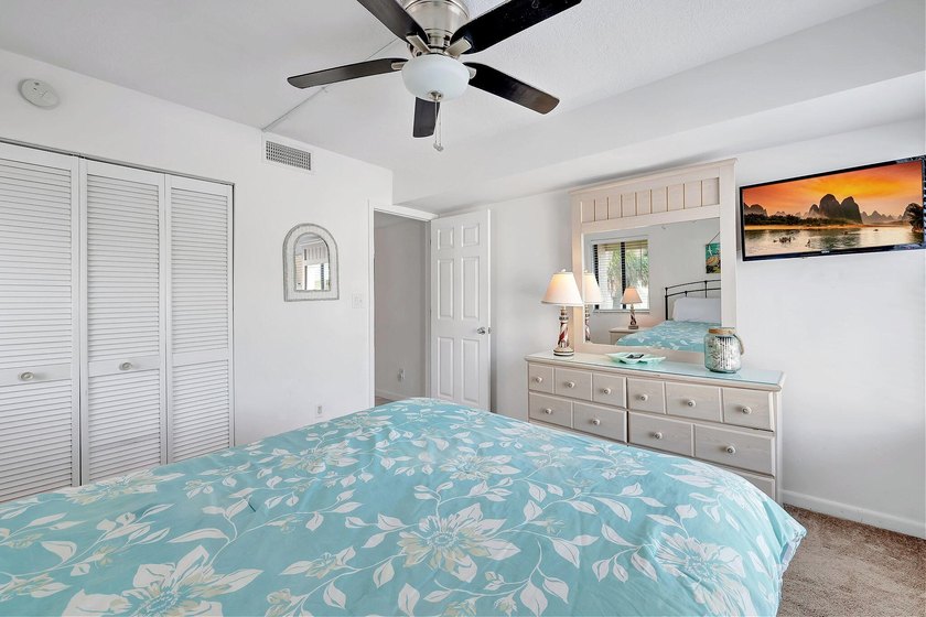 Beautiful 3 bedroom 2 bath furnished ''Catamaran I '' condo at - photo 29