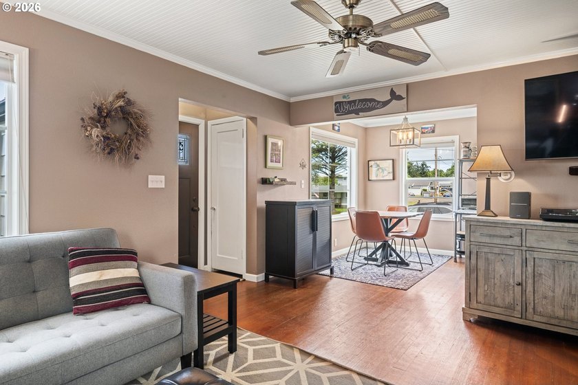 Coastal Charm in the Heart of Rockaway Beach! Welcome to your - photo 9