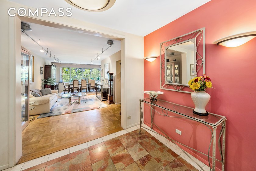 80 East End Avenue, 3HJ is a spacious and versatile apartment - photo 6
