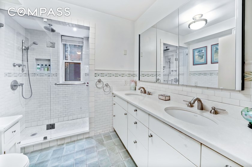 80 East End Avenue, 3HJ is a spacious and versatile apartment - photo 9