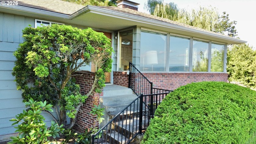 Live on top of the world in Camas, Washington. This rare, nearly - photo 3