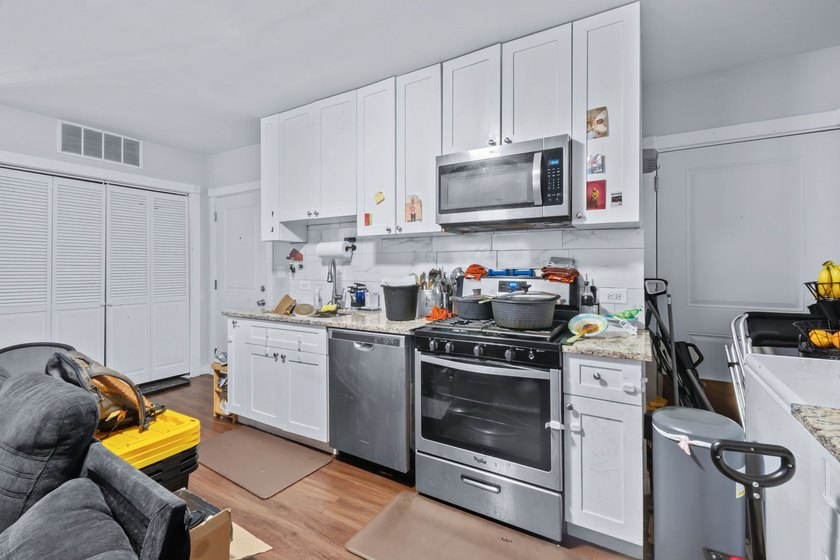 Beautiful East Rogers Park Brick 6 Unit investment opportunity - photo 24