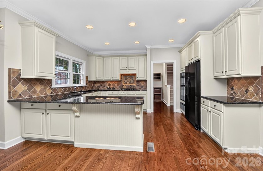 Welcome home to this pristine, one-owner full brick residence - photo 13