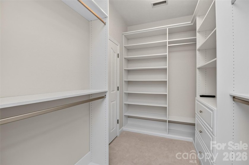 Welcome home to this pristine, one-owner full brick residence - photo 27