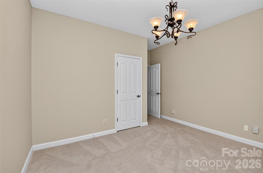 Welcome home to this pristine, one-owner full brick residence - photo 33
