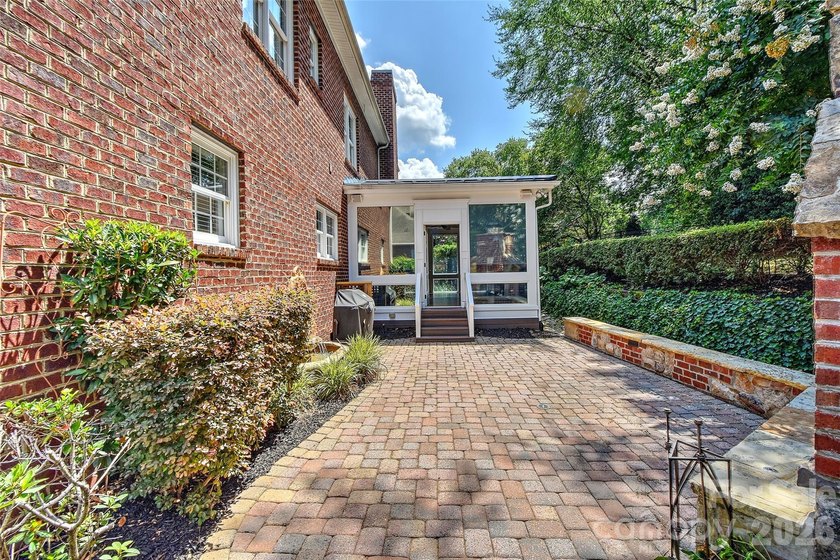 Welcome home to this pristine, one-owner full brick residence - photo 40