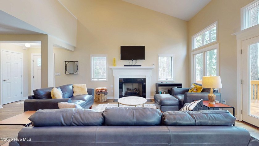Don't miss this rare opportunity to own a waterfront home with a - photo 11