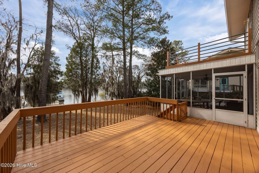 Don't miss this rare opportunity to own a waterfront home with a - photo 14