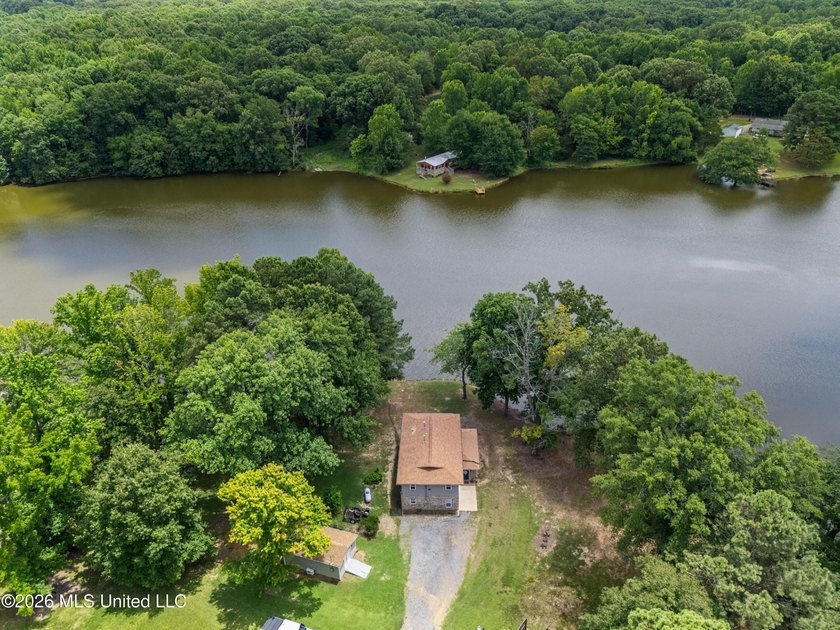 Welcome to 94 Walsh Road in Coldwater, where peaceful waterfront - photo 32