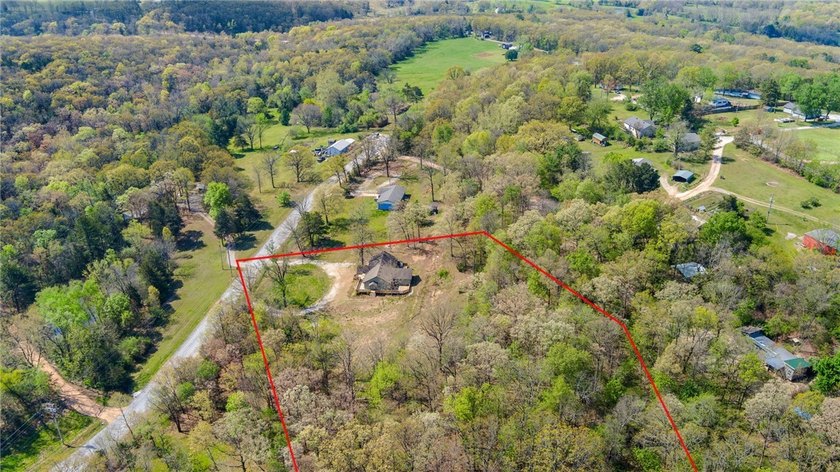 Charming 3-Bedroom home on 3 Acres - Lake Sequoyah Area! Nestled - photo 29