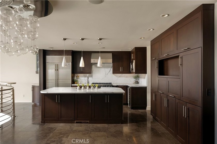 Perched on the coveted Corona del Mar bluff, this exceptional - photo 7