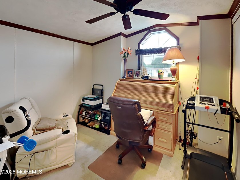 Beautiful 2-bedroom, 2-full-bath Skyline model home located in - photo 16