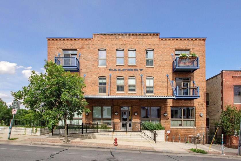 Welcome to your new home at the historic 1913 Calumet Building! - photo 16