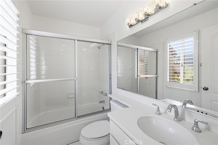 Welcome to 909 Muirfield Dr, situated in the heart of Newport - photo 21