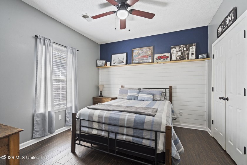 Welcome to 1211 Cross Creek E Drive in Hernando, where comfort - photo 22