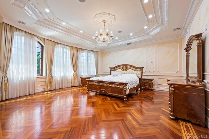 Rarely does a residence of this magnitude come to market - photo 15