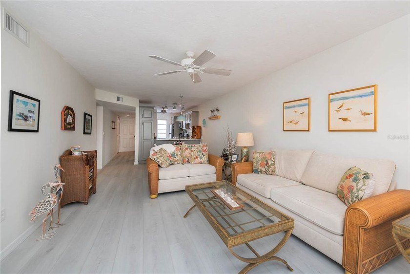 Welcome to this beautifully updated FIRST FLOOR, 2-bedroom - photo 15