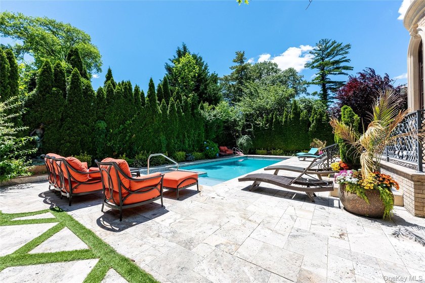 Rarely does a residence of this magnitude come to market - photo 34