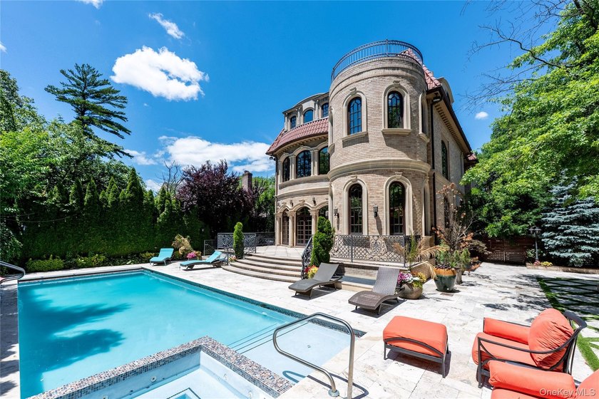Rarely does a residence of this magnitude come to market - photo 36