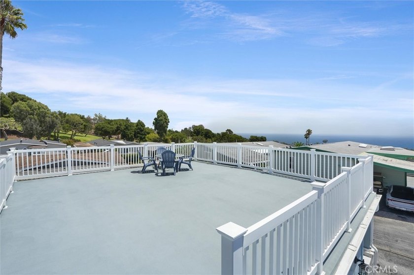 Very few 2015-built homes offer rooftop 180-degree views of - photo 2