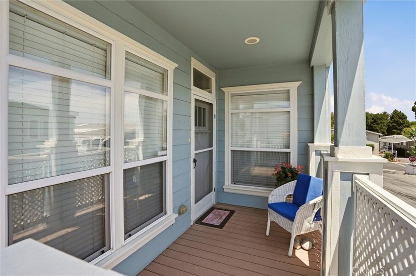 Very few 2015-built homes offer rooftop 180-degree views of - photo 5