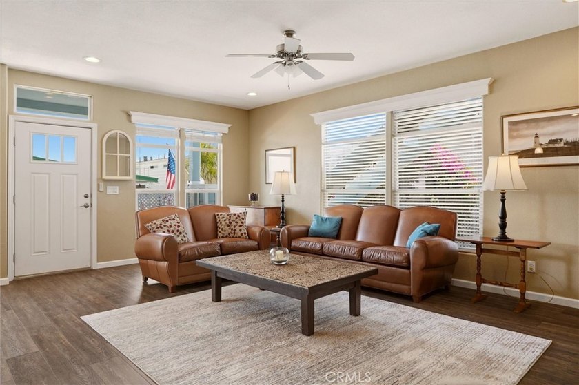 Very few 2015-built homes offer rooftop 180-degree views of - photo 7