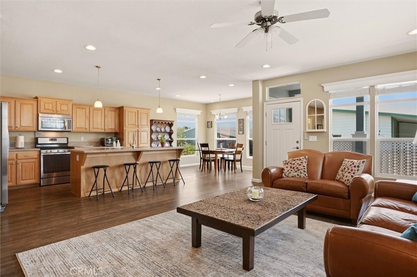 Very few 2015-built homes offer rooftop 180-degree views of - photo 8